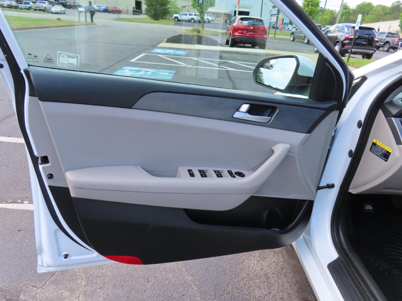 Hyundai Sonata SE 2016