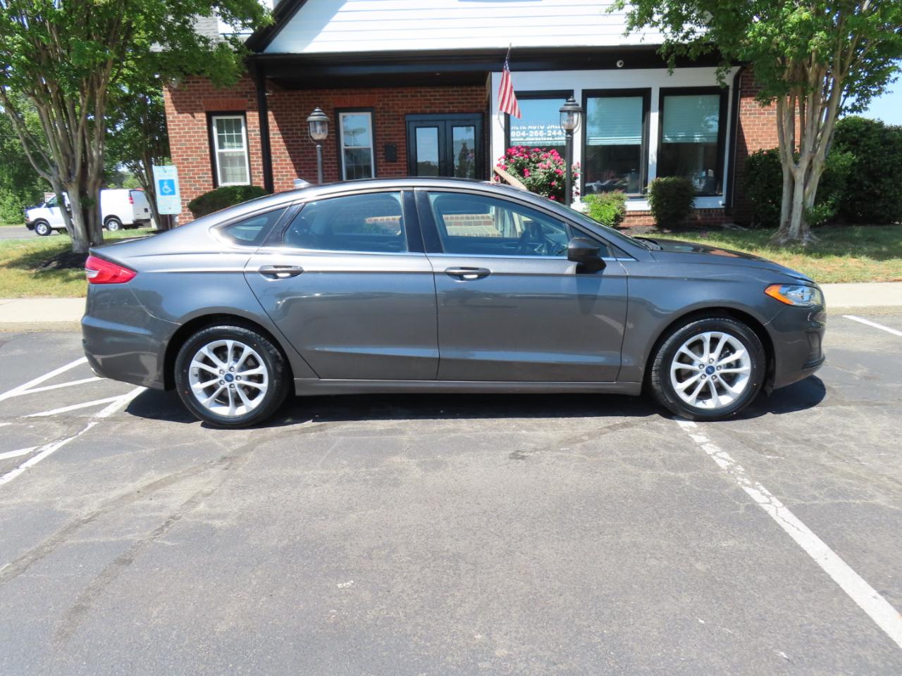 Ford Fusion SE 2020