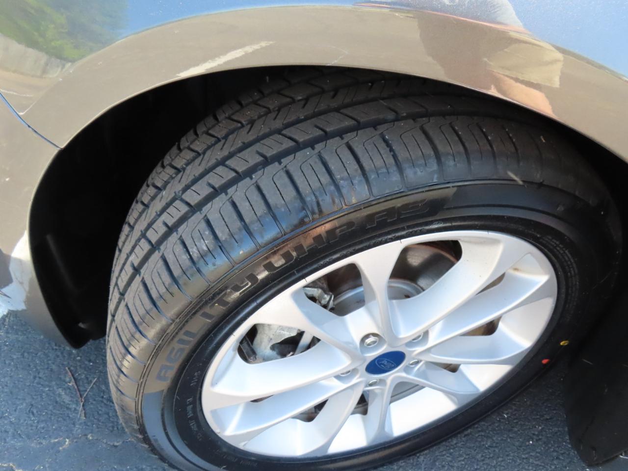 Ford Fusion SE 2020