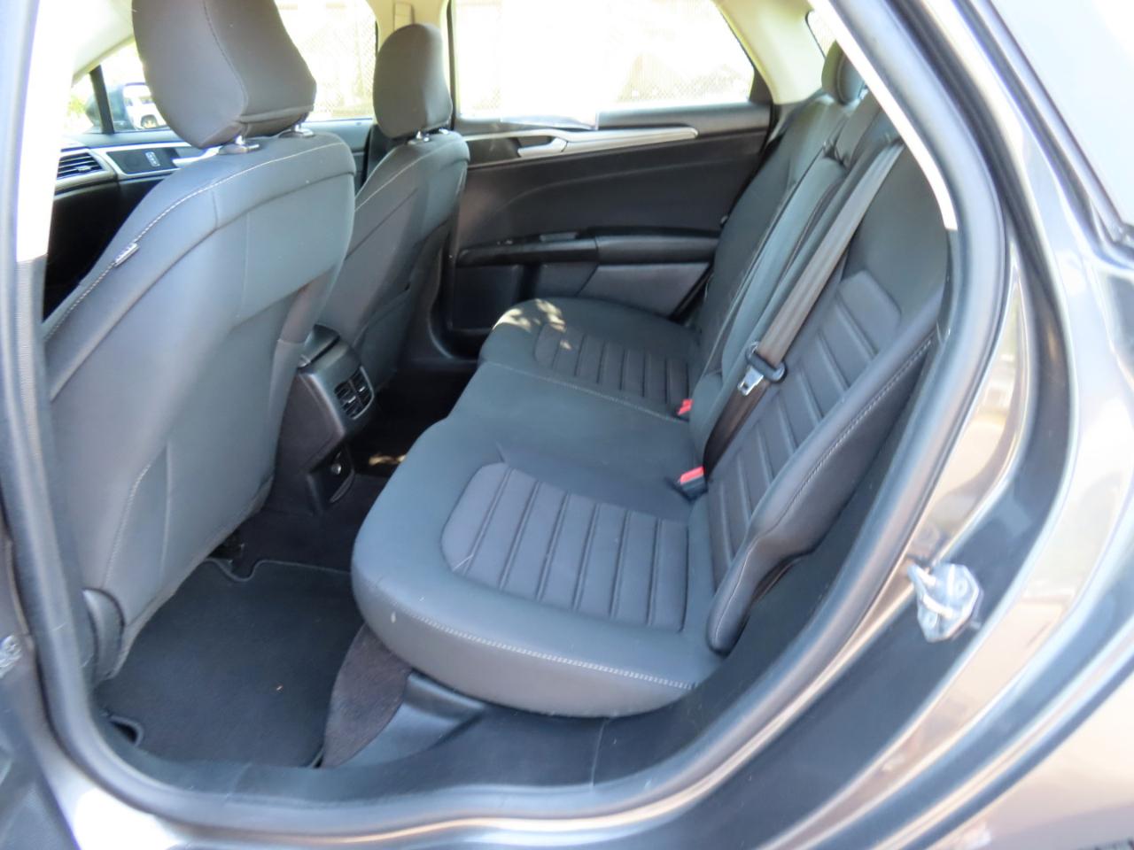 Ford Fusion SE 2020