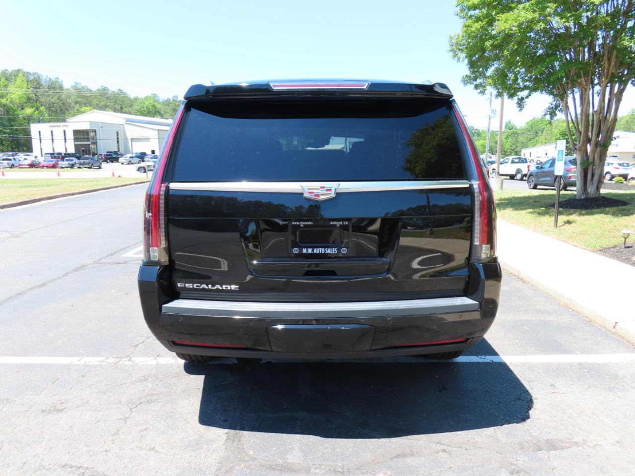 Cadillac Escalade Premium 2WD 2018