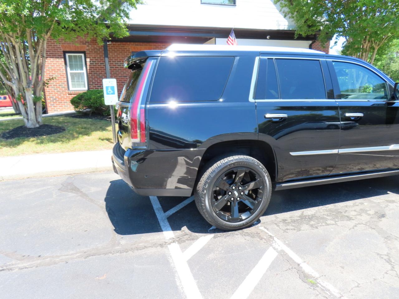 Cadillac Escalade Premium 2WD 2018