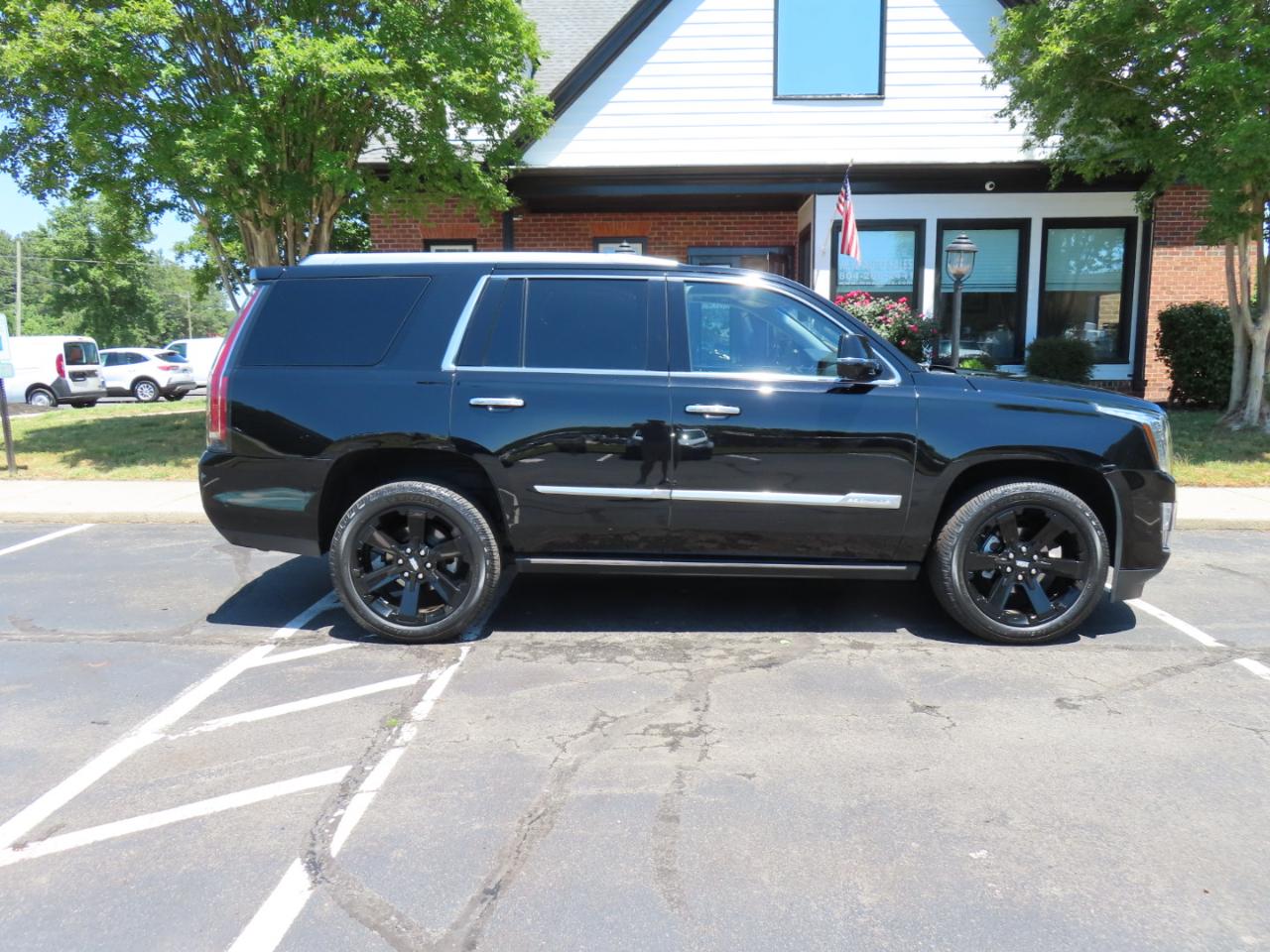 Cadillac Escalade Premium 2WD 2018