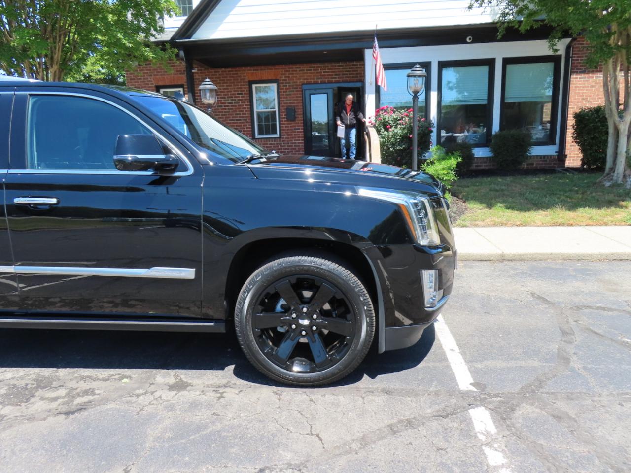 Cadillac Escalade Premium 2WD 2018