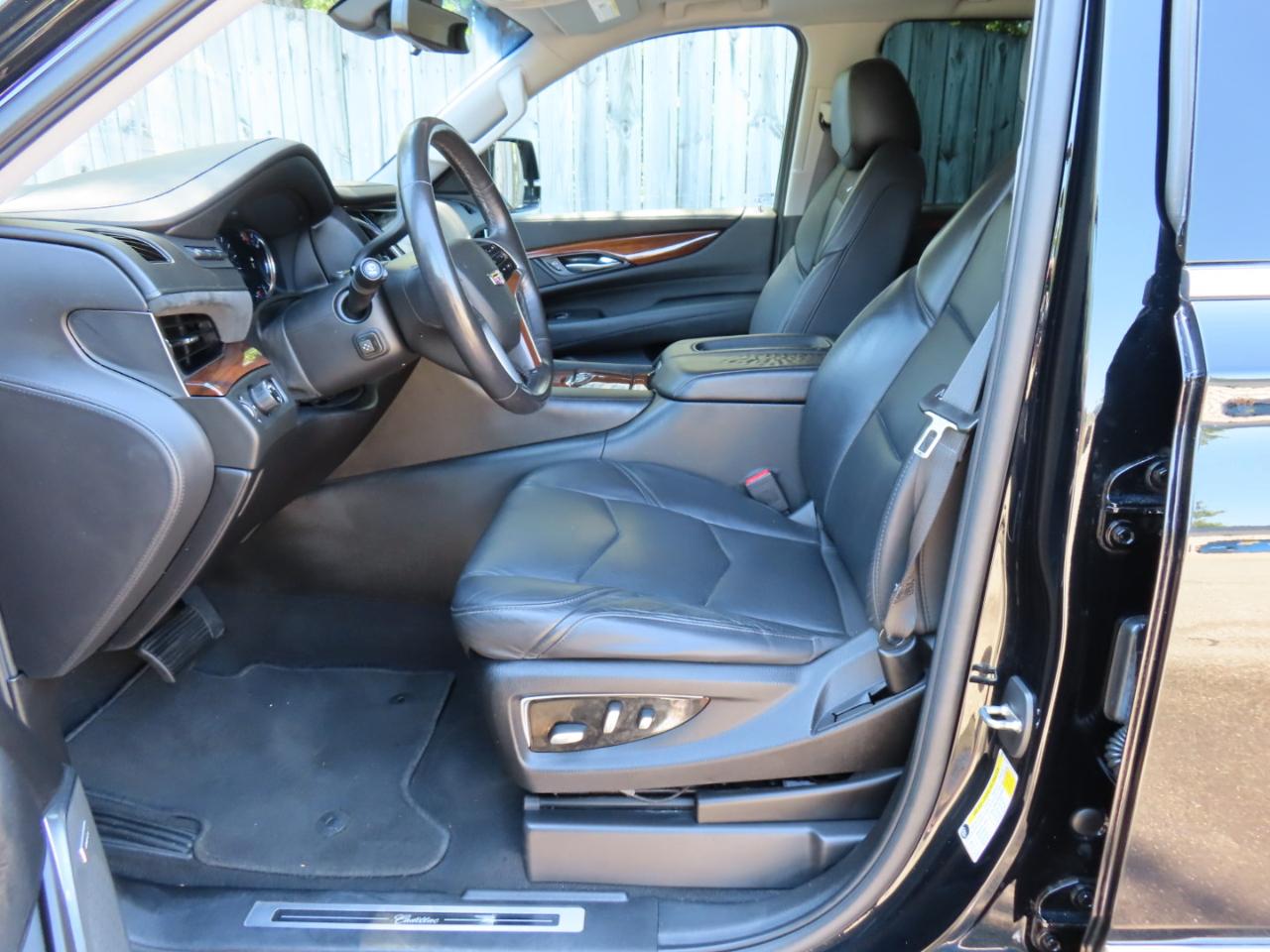 Cadillac Escalade Premium 2WD 2018