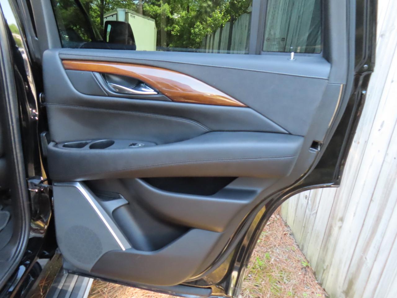 Cadillac Escalade Premium 2WD 2018