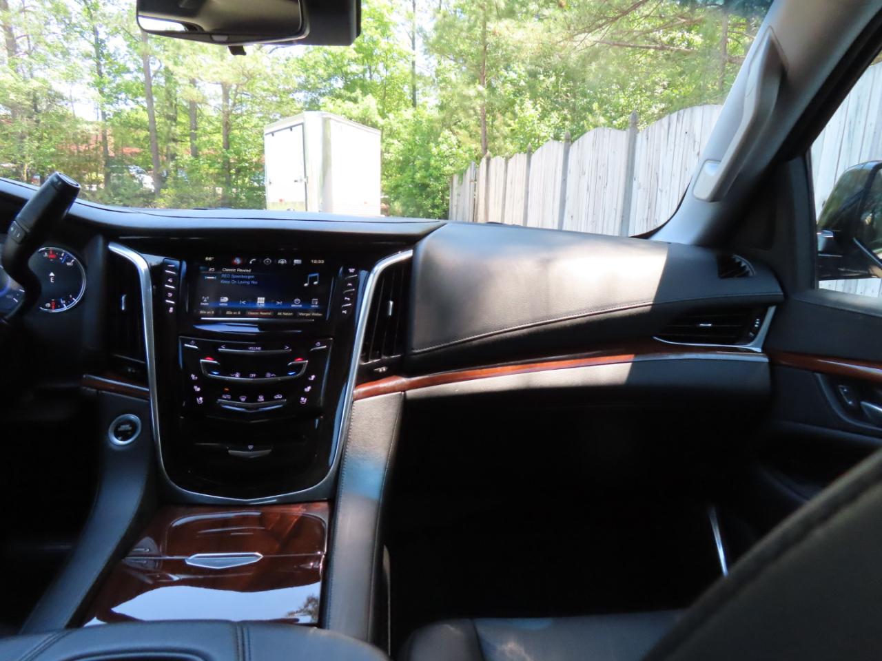 Cadillac Escalade Premium 2WD 2018