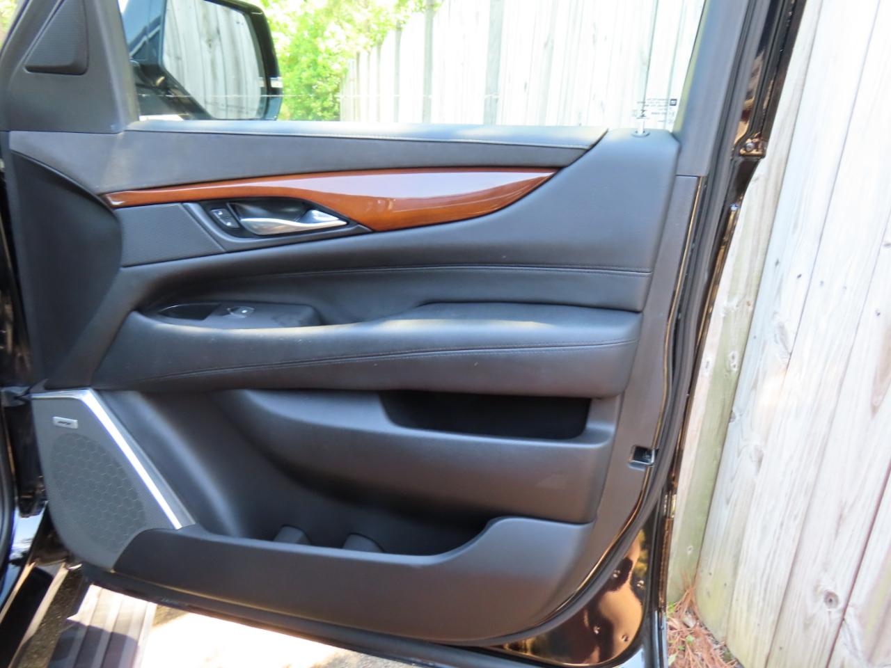Cadillac Escalade Premium 2WD 2018
