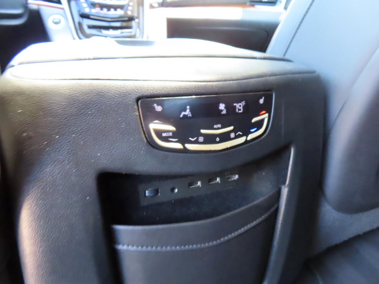 Cadillac Escalade Premium 2WD 2018