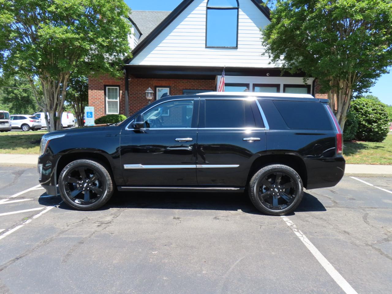 Cadillac Escalade Premium 2WD 2018