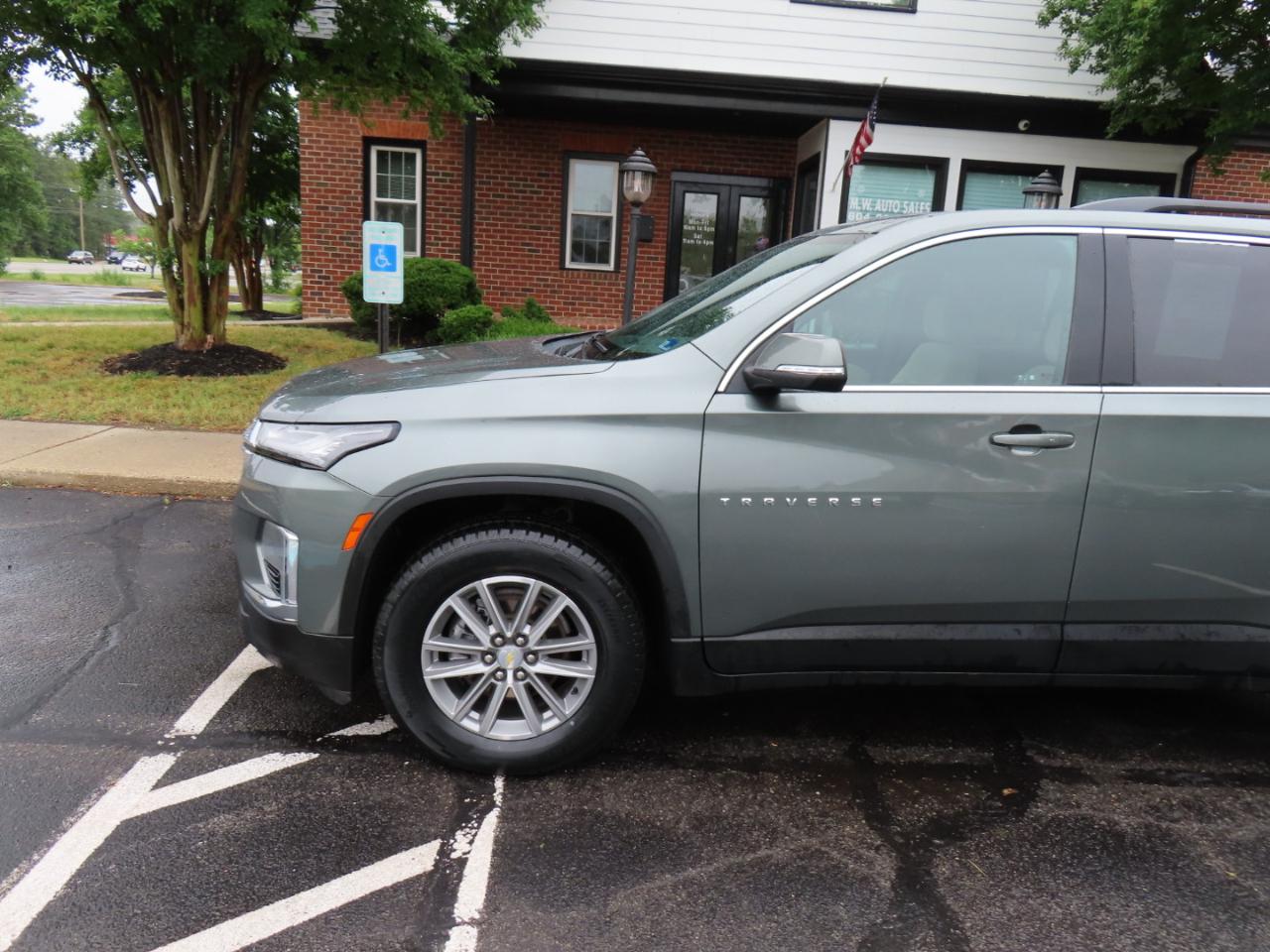 Chevrolet Traverse LT Cloth FWD 2022