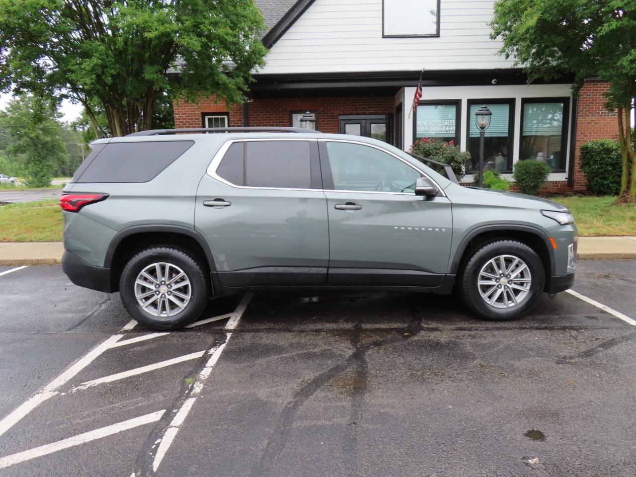Chevrolet Traverse LT Cloth FWD 2022