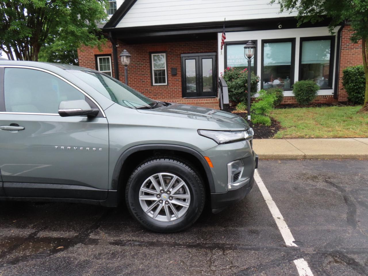 Chevrolet Traverse LT Cloth FWD 2022