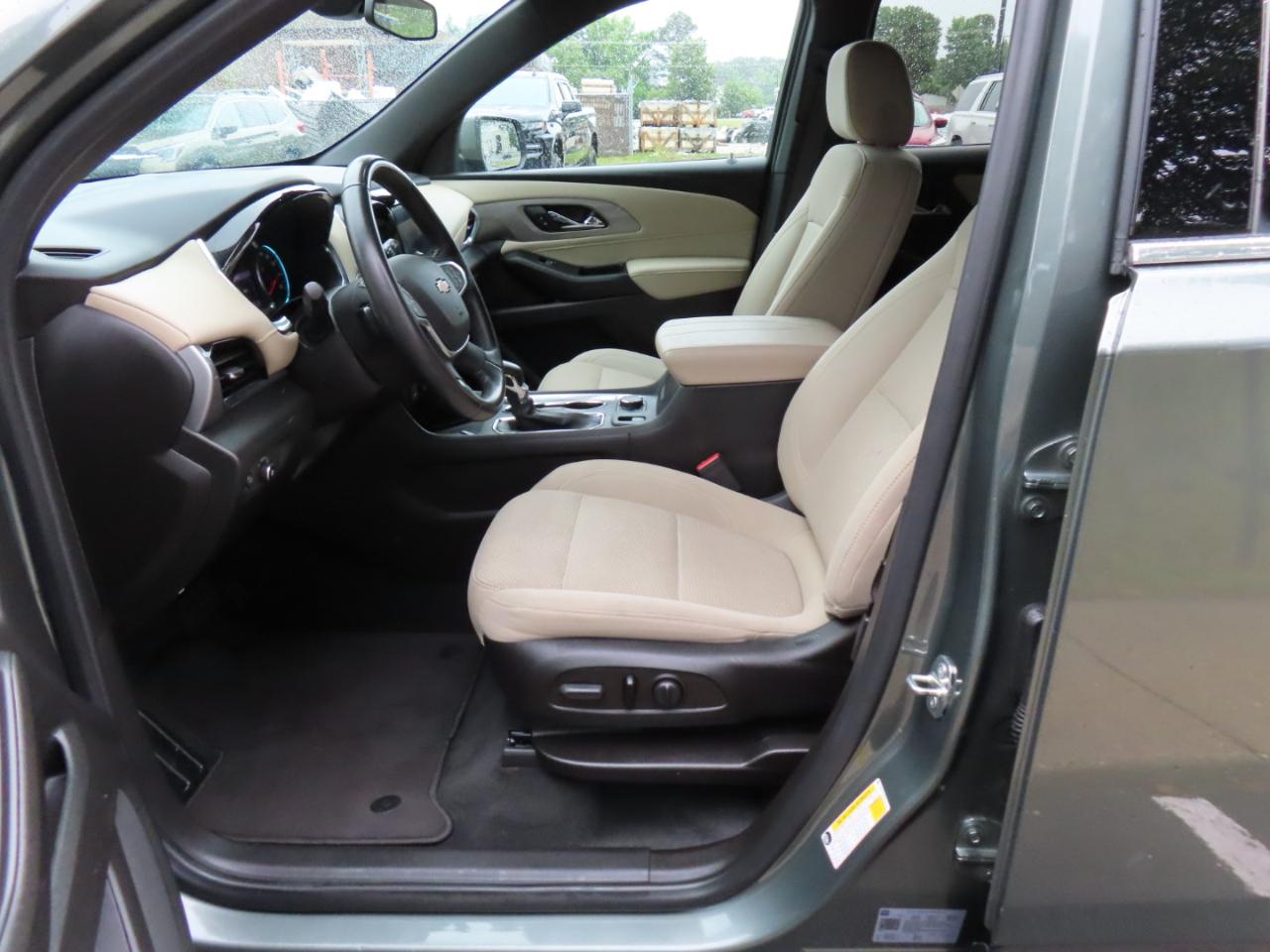 Chevrolet Traverse LT Cloth FWD 2022