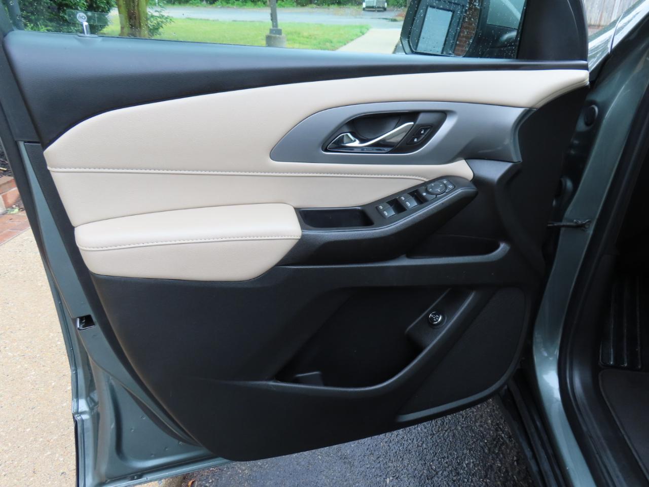 Chevrolet Traverse LT Cloth FWD 2022