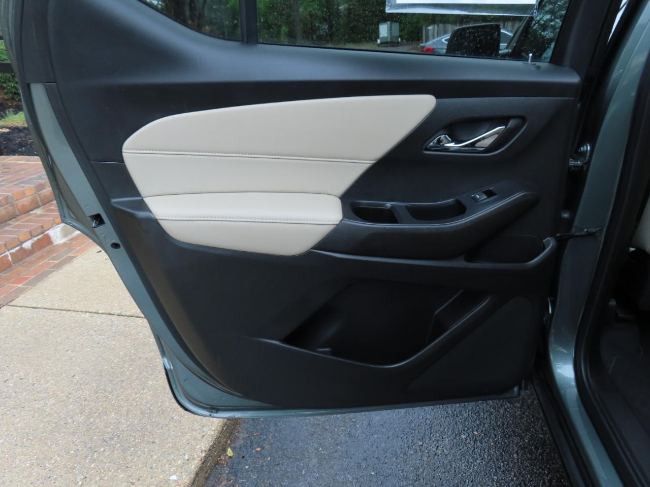 Chevrolet Traverse LT Cloth FWD 2022