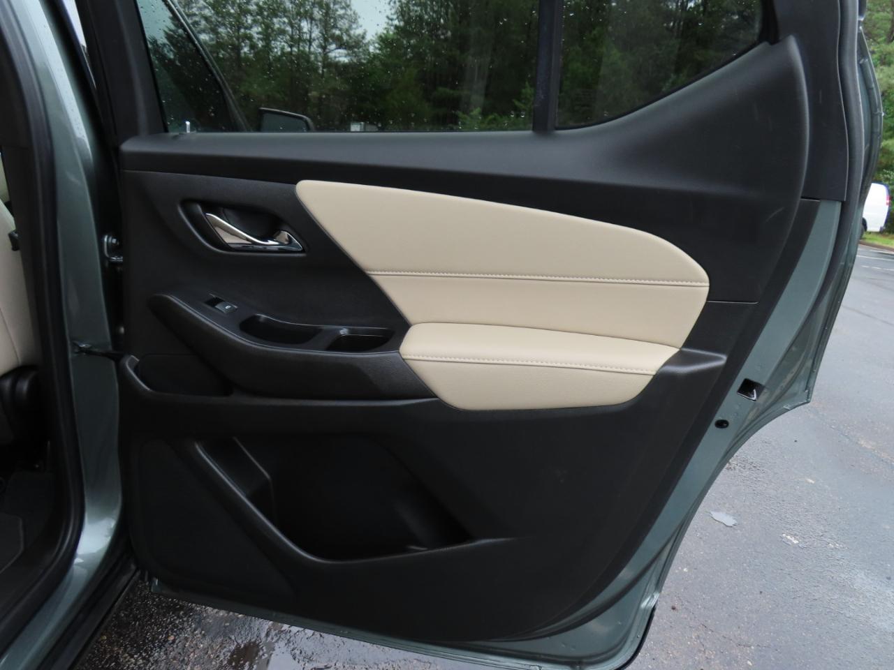 Chevrolet Traverse LT Cloth FWD 2022