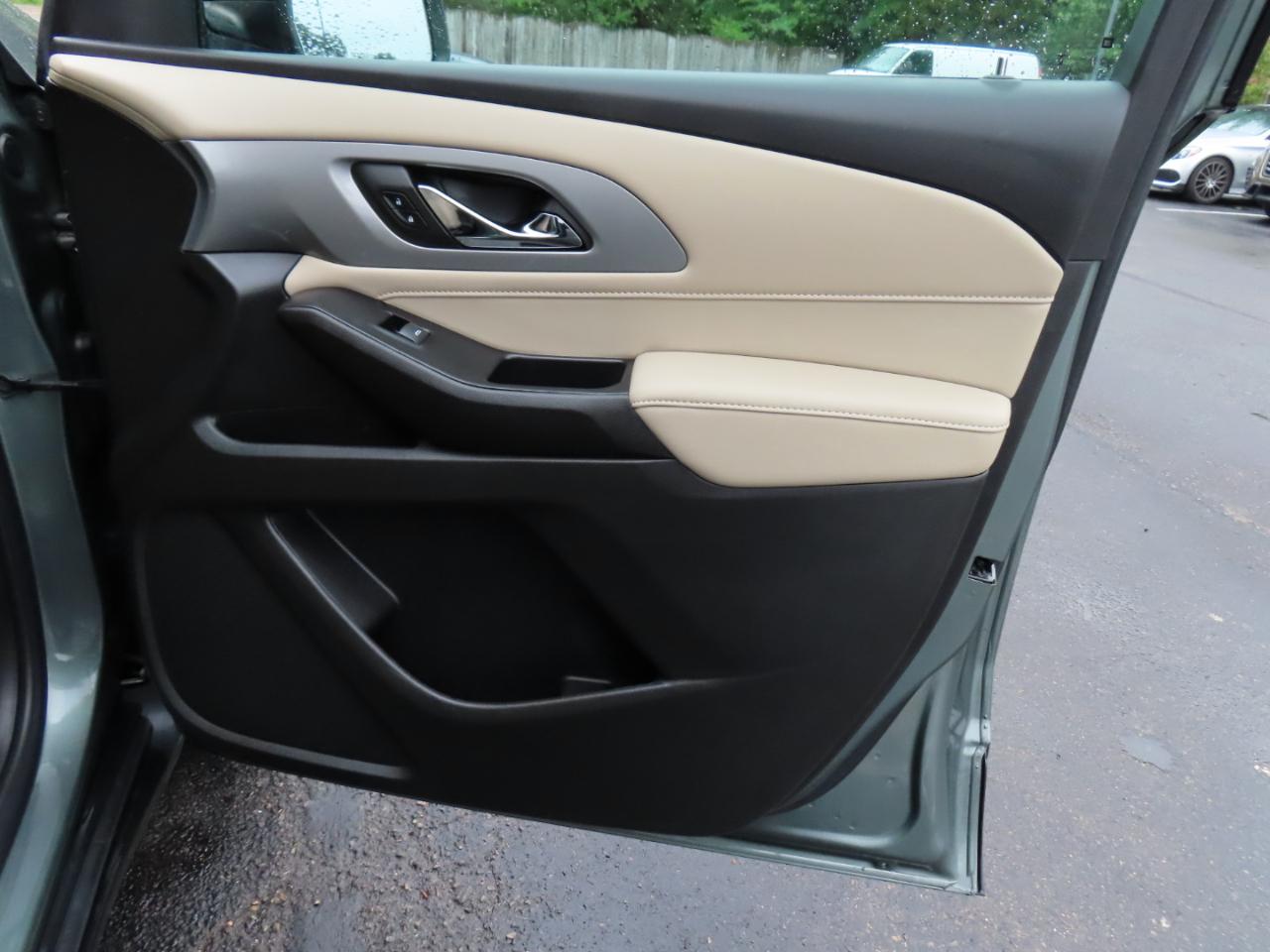 Chevrolet Traverse LT Cloth FWD 2022