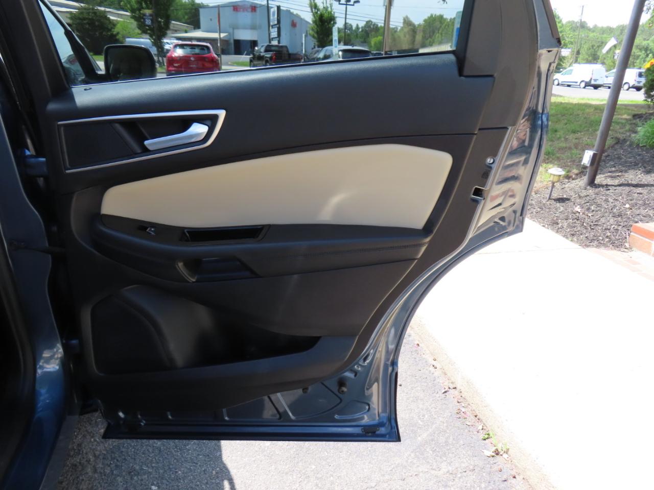 Ford Edge SEL FWD 2019