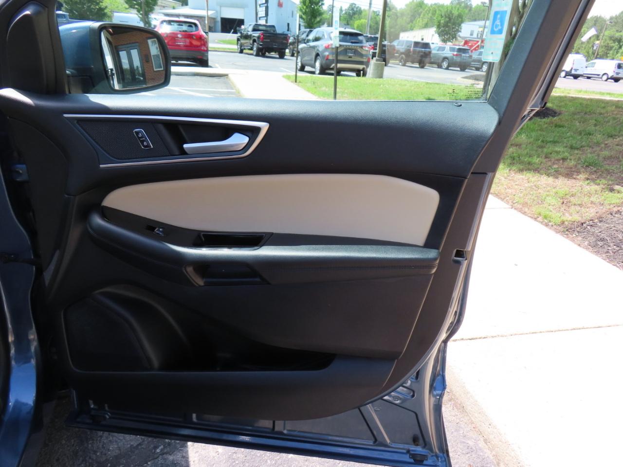 Ford Edge SEL FWD 2019