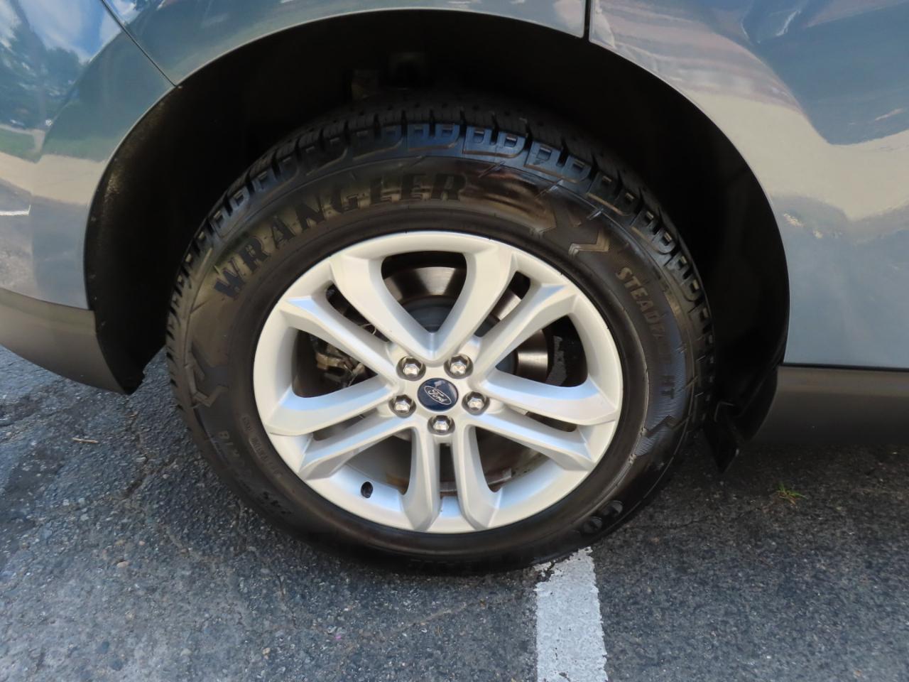 Ford Edge SEL FWD 2019