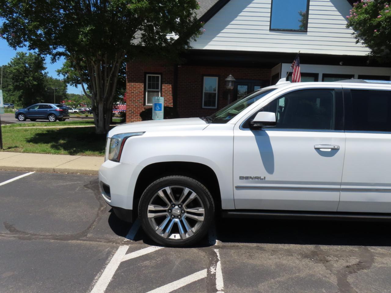 GMC Yukon XL Denali 2WD 2017