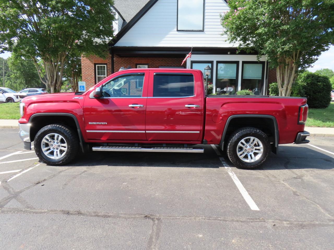 GMC Sierra 1500 SLT Crew Cab Short Box 4WD 2018