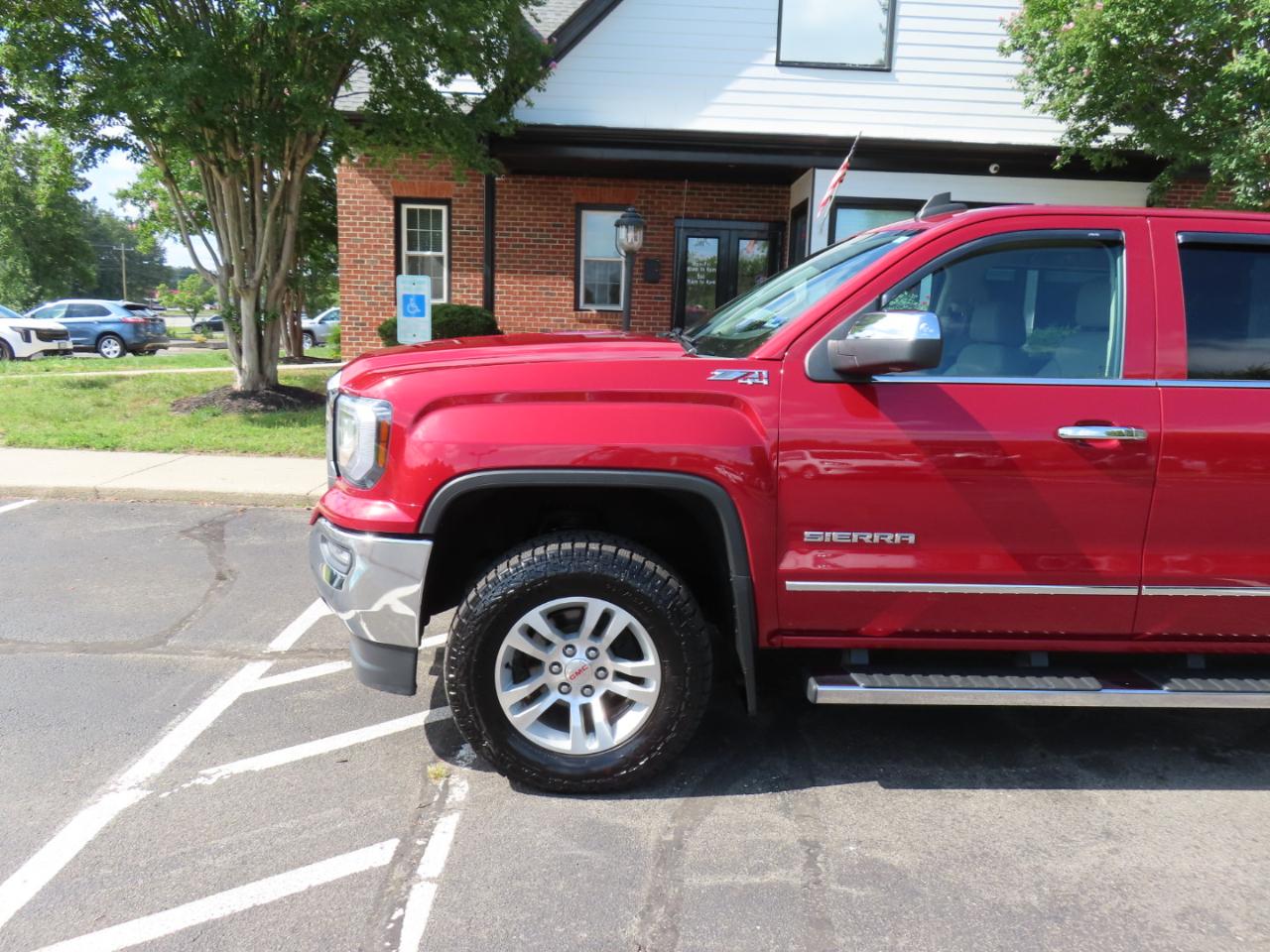 GMC Sierra 1500 SLT Crew Cab Short Box 4WD 2018