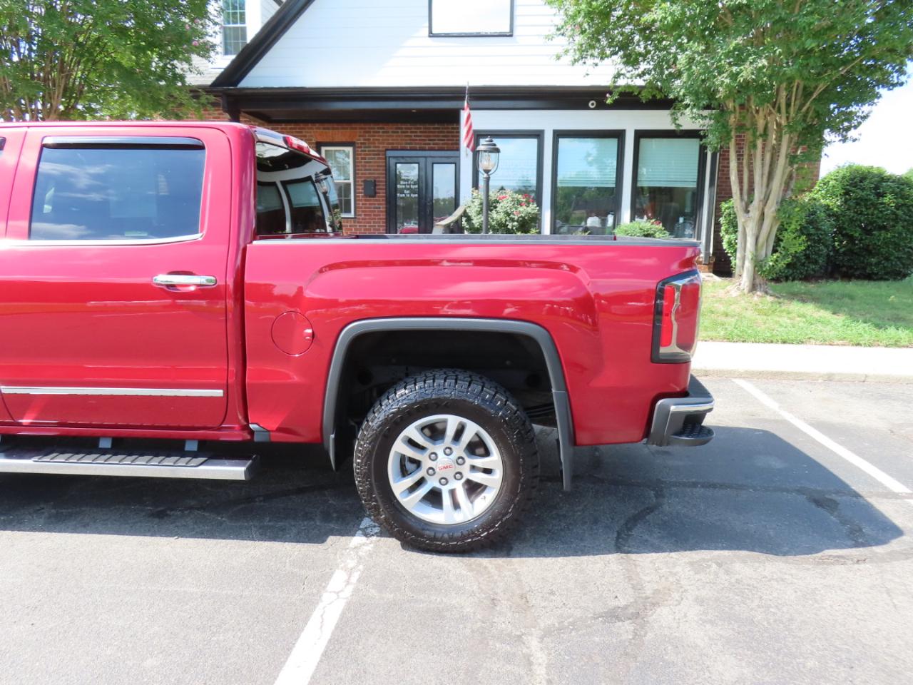 GMC Sierra 1500 SLT Crew Cab Short Box 4WD 2018