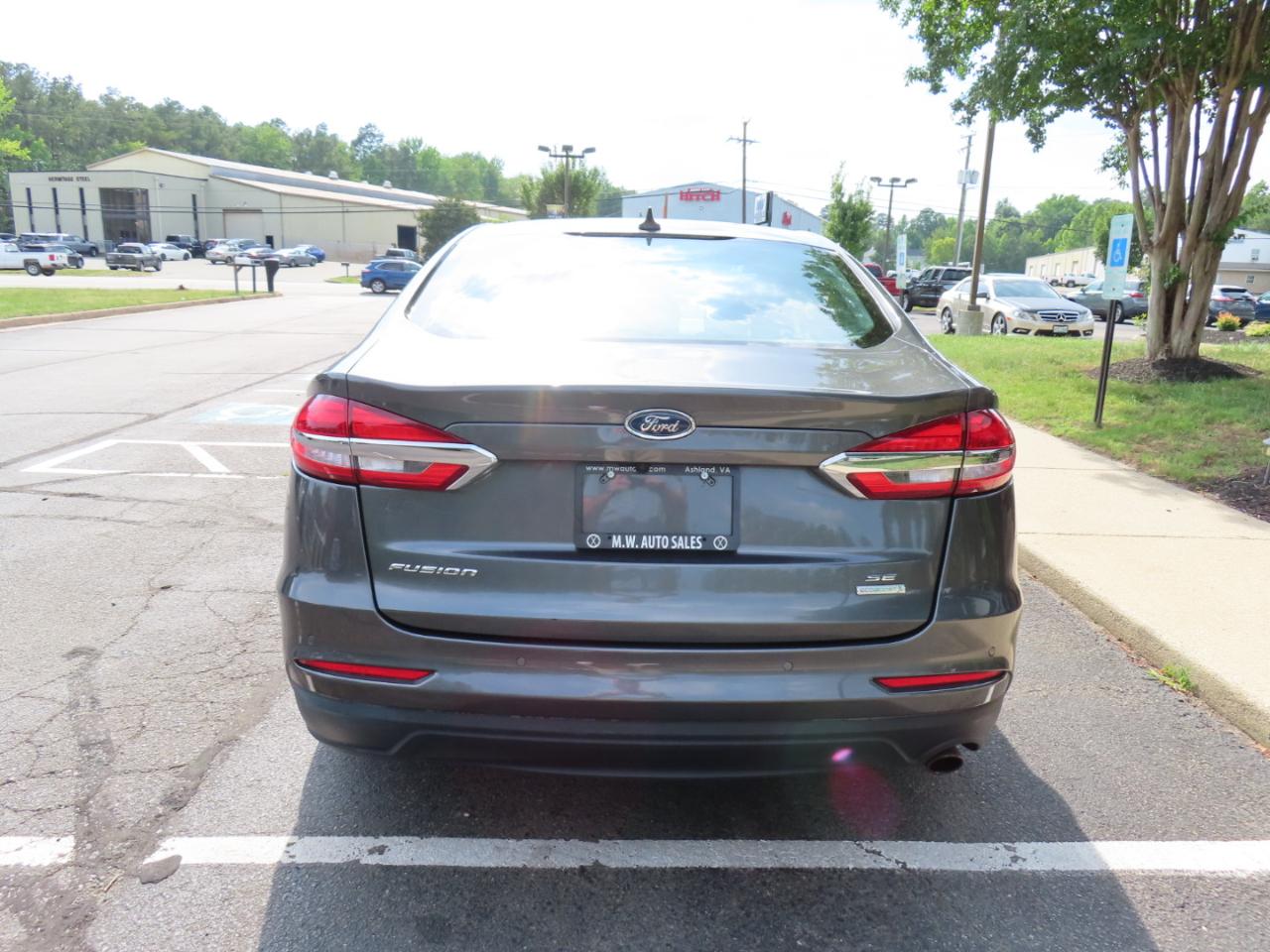 Ford Fusion SE 2020