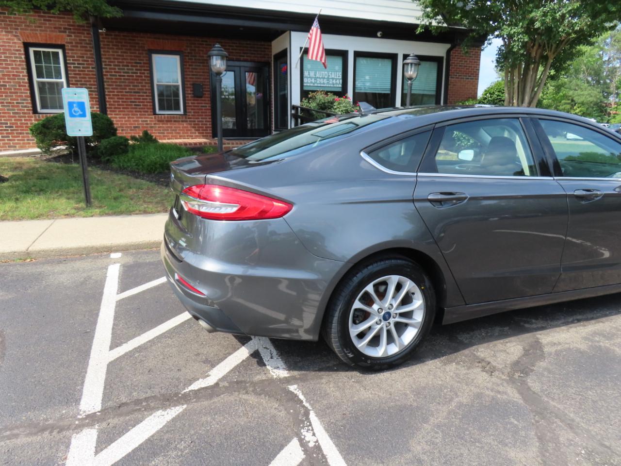 Ford Fusion SE 2020