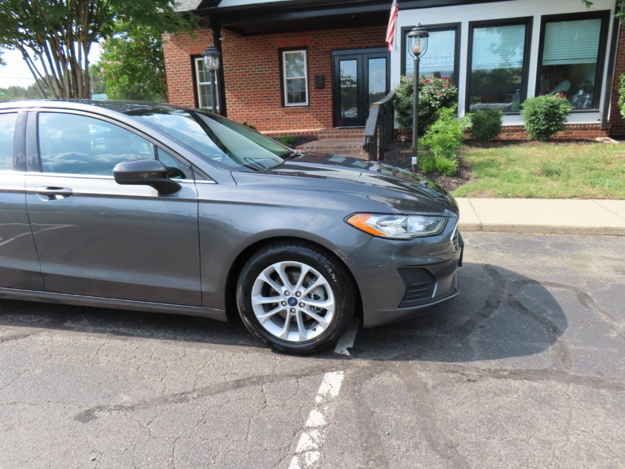 Ford Fusion SE 2020