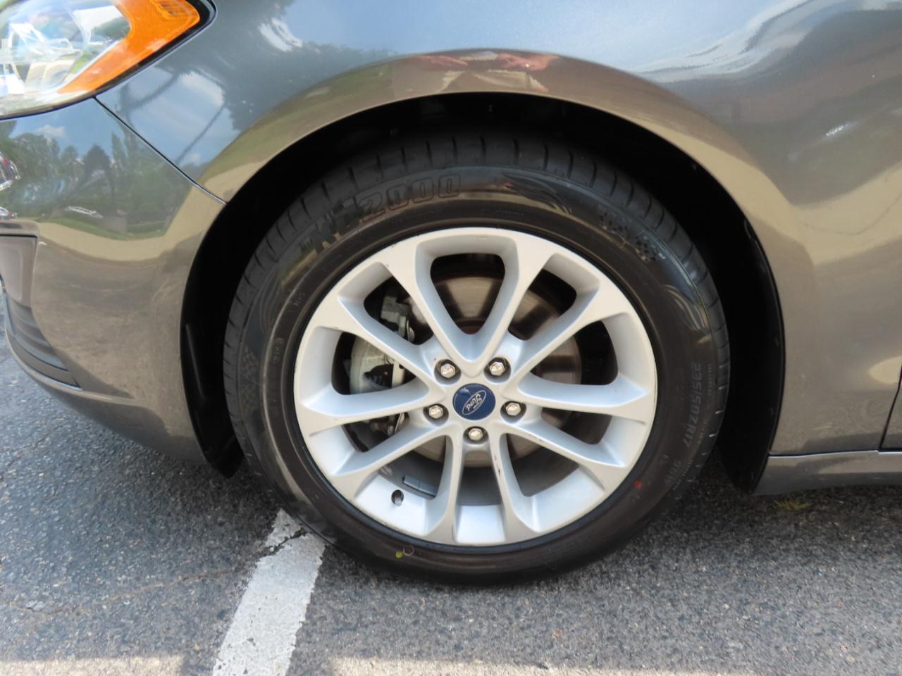Ford Fusion SE 2020