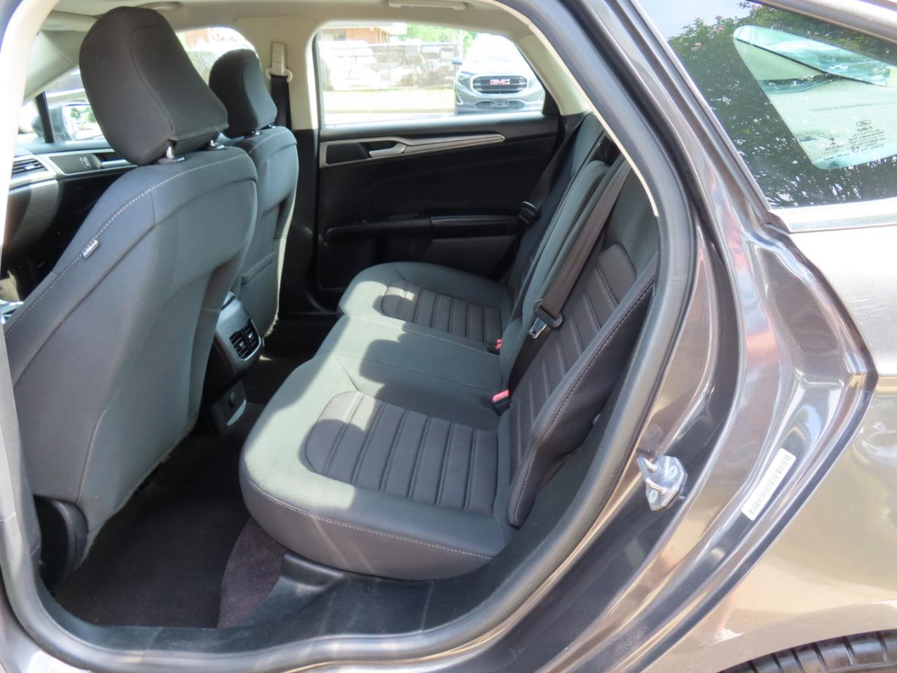 Ford Fusion SE 2020
