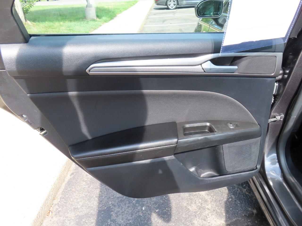 Ford Fusion SE 2020