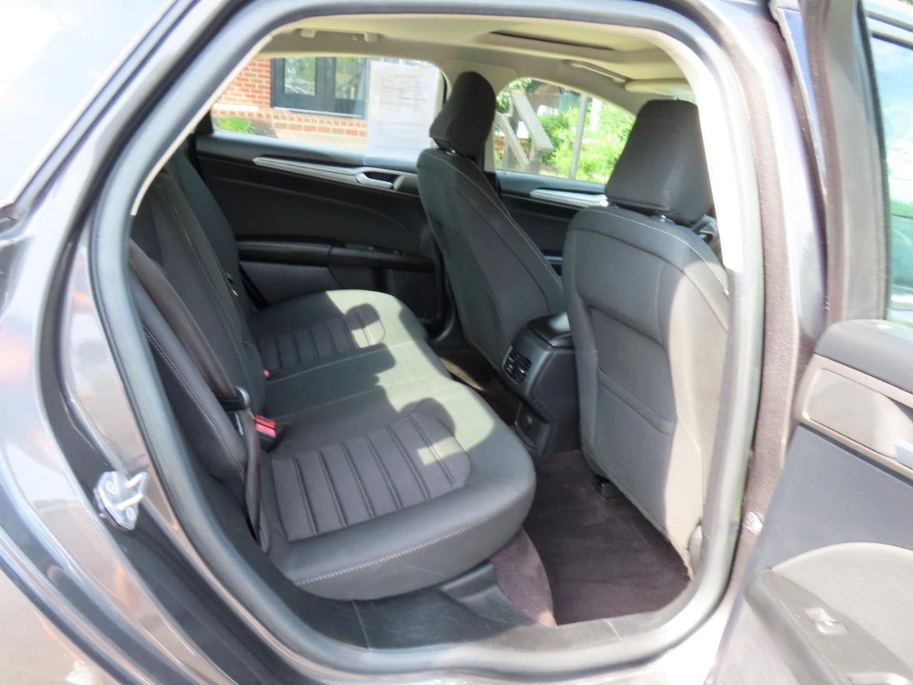 Ford Fusion SE 2020