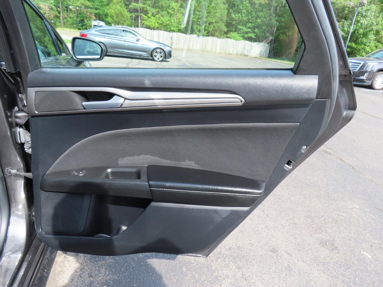Ford Fusion SE 2020