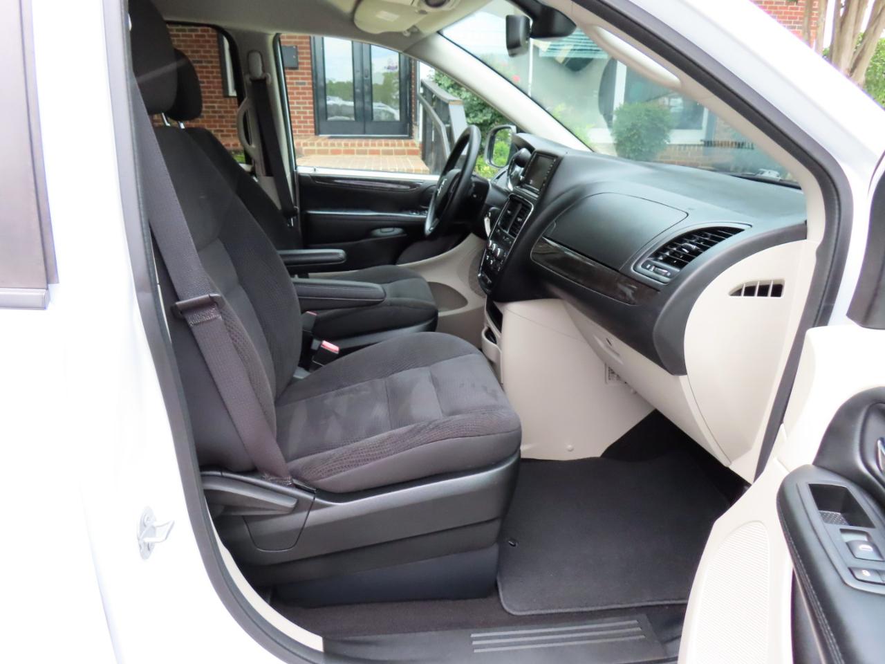 Dodge Grand Caravan SE 2018