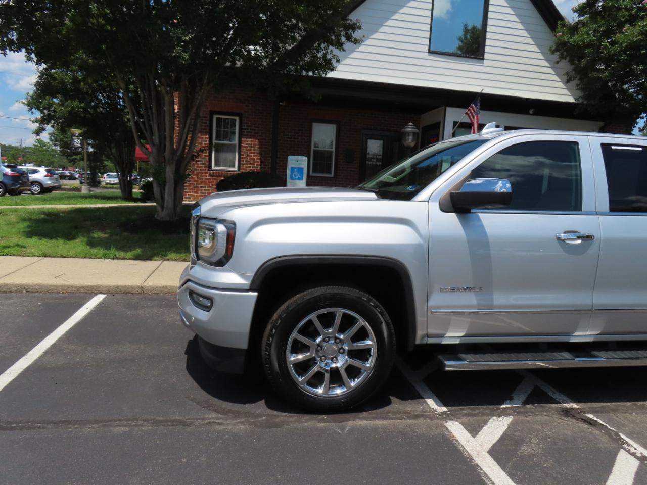 GMC Sierra 1500 Denali Crew Cab Short Box 4WD 2018