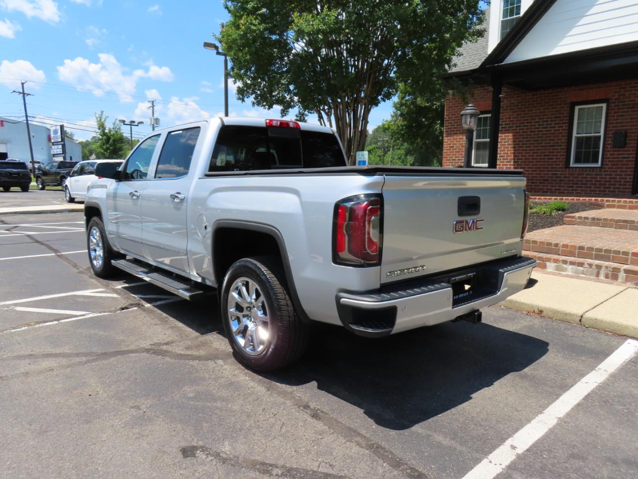 GMC Sierra 1500 Denali Crew Cab Short Box 4WD 2018