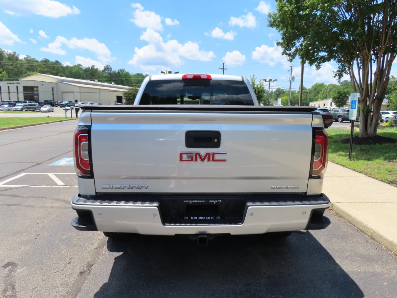 GMC Sierra 1500 Denali Crew Cab Short Box 4WD 2018