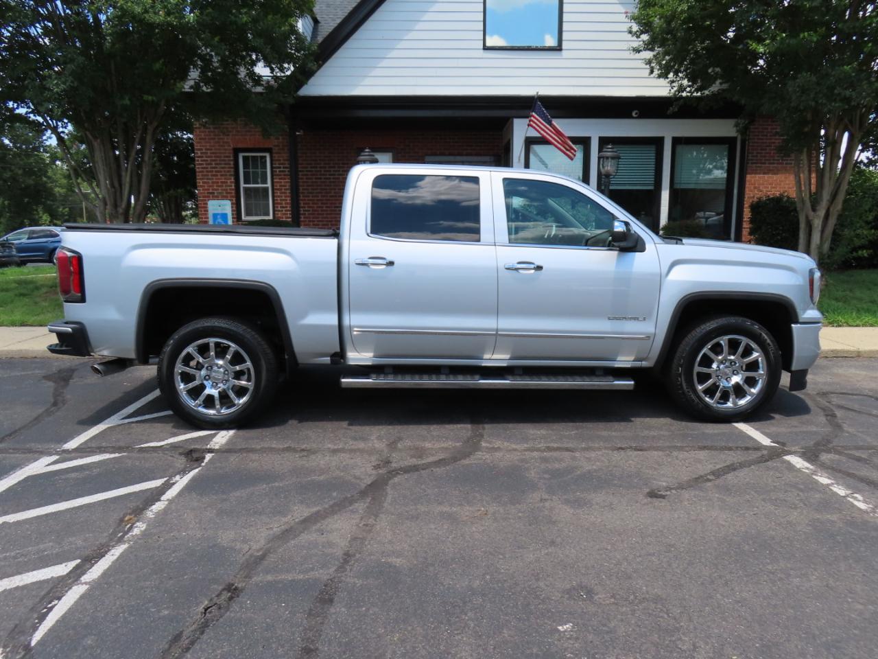 GMC Sierra 1500 Denali Crew Cab Short Box 4WD 2018