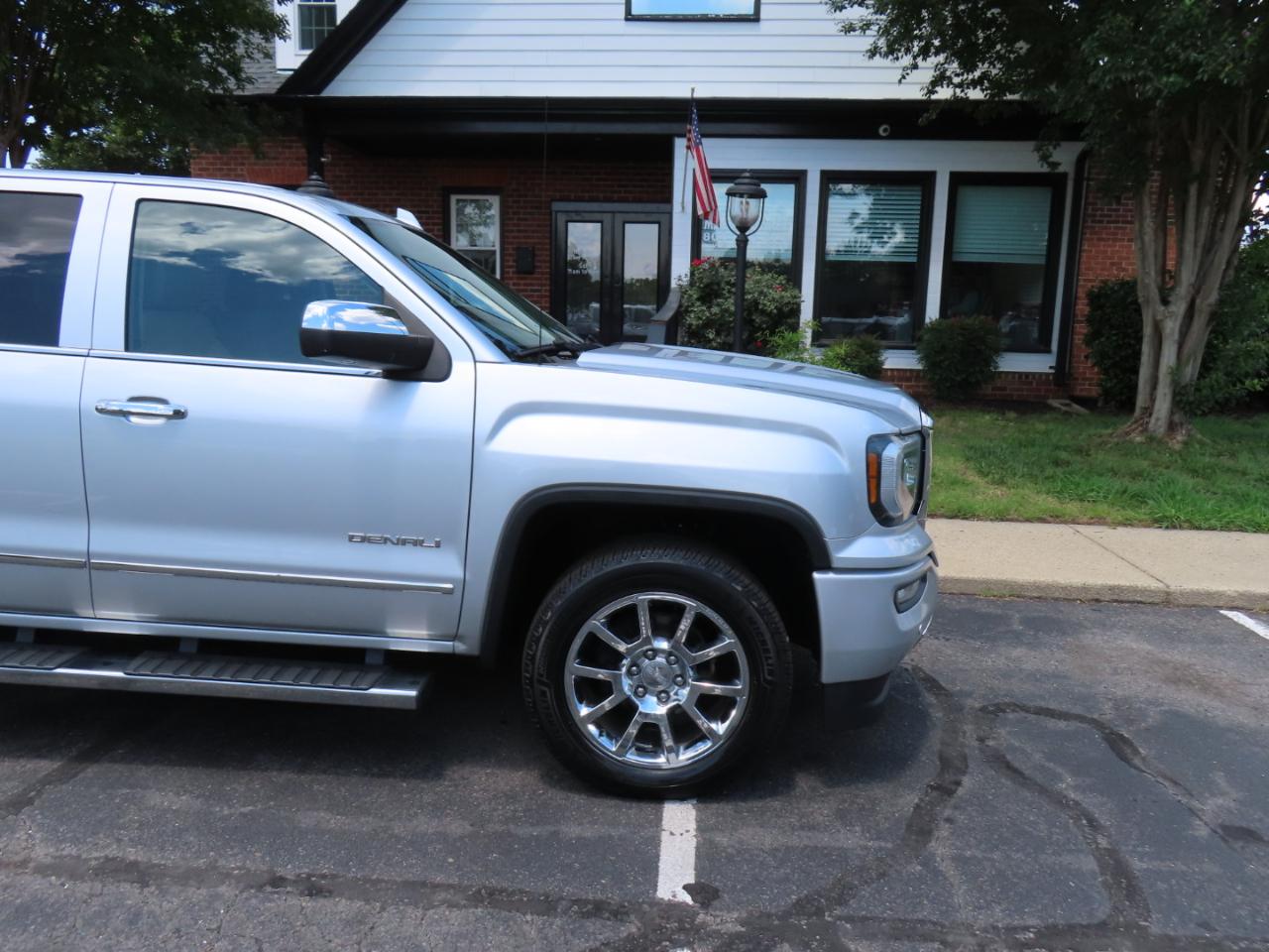 GMC Sierra 1500 Denali Crew Cab Short Box 4WD 2018