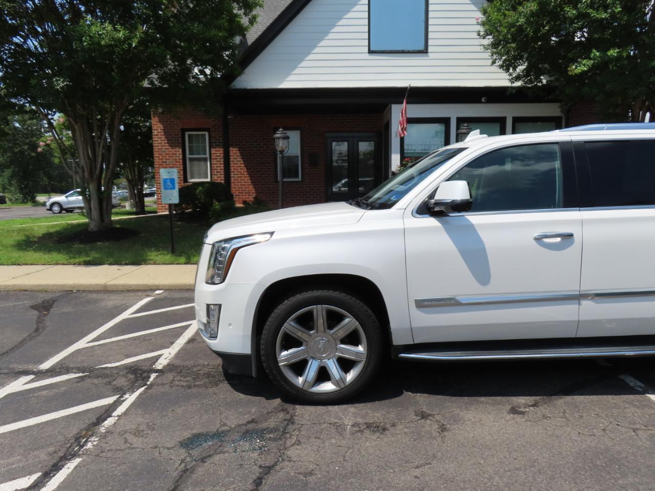 Cadillac Escalade ESV Premium 4WD 2018