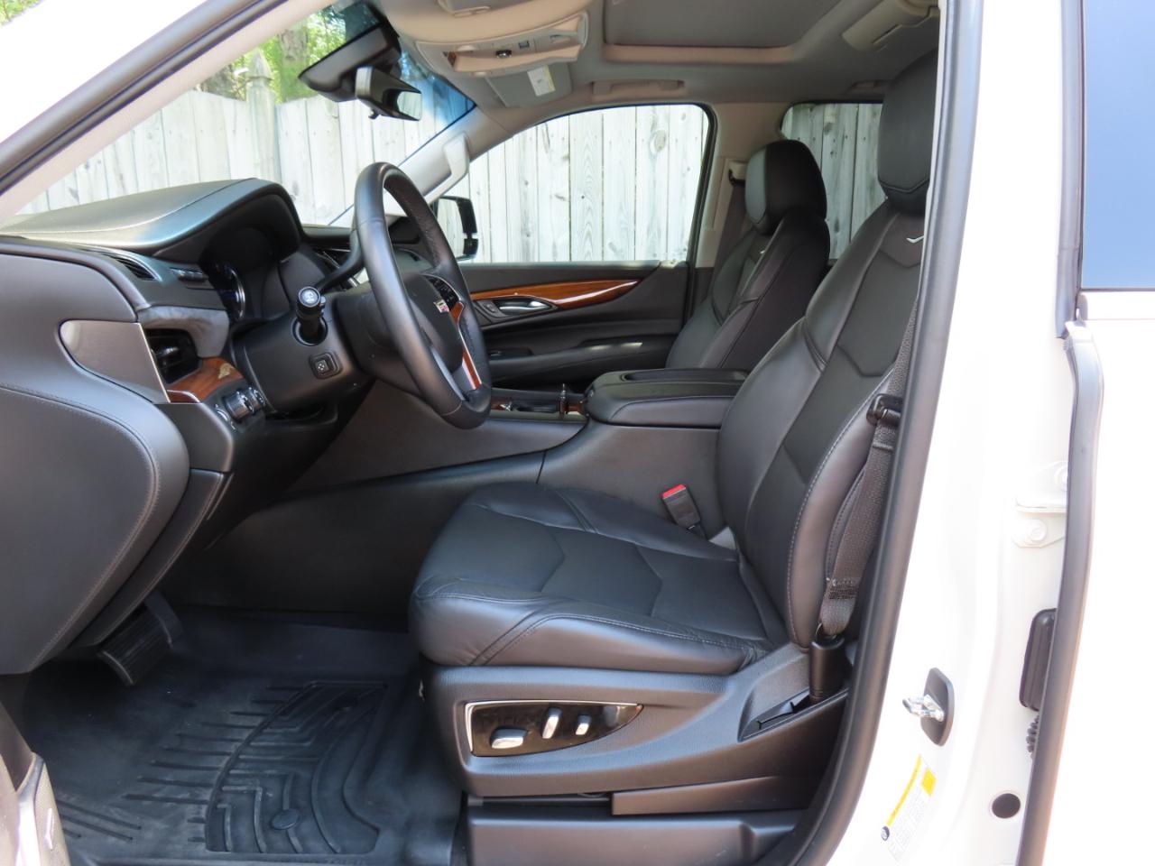 Cadillac Escalade ESV Premium 4WD 2018