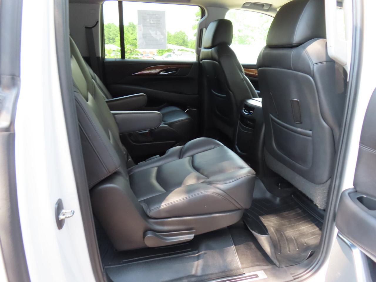 Cadillac Escalade ESV Premium 4WD 2018