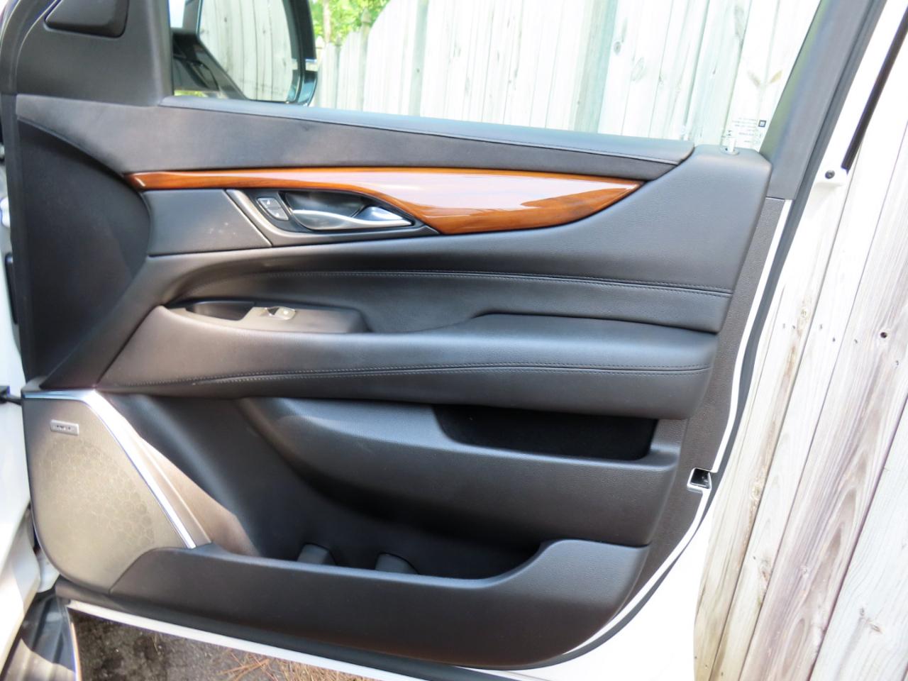 Cadillac Escalade ESV Premium 4WD 2018