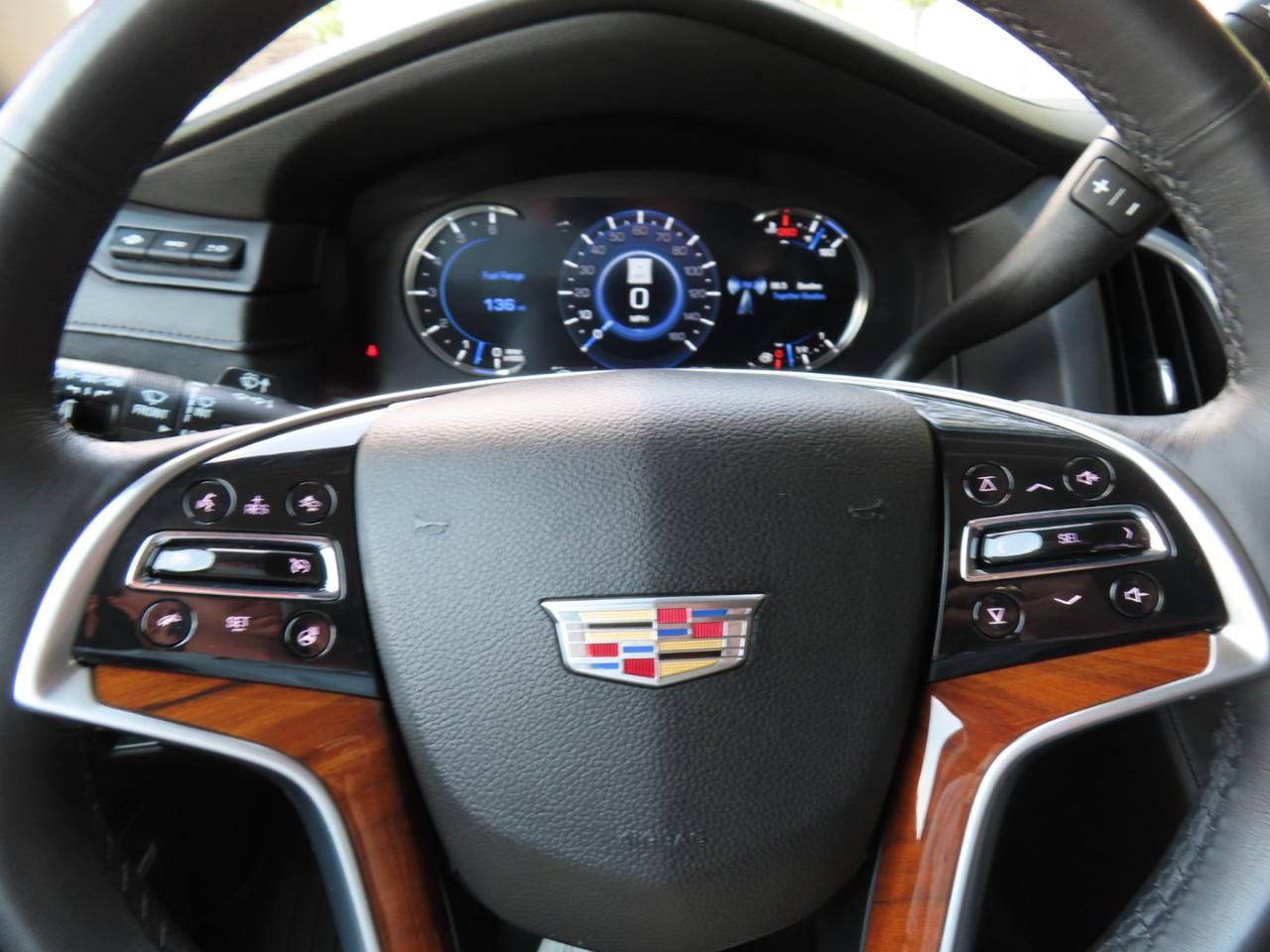 Cadillac Escalade ESV Premium 4WD 2018