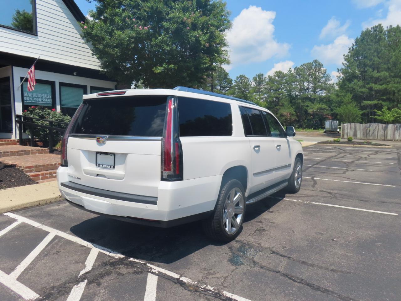 Cadillac Escalade ESV Premium 4WD 2018
