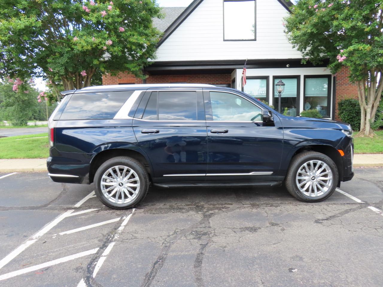 Cadillac Escalade Premium Luxury AWD 2021